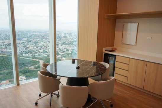 Slider image (5) Aura Regenerative Center